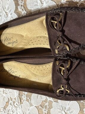dexflex comfort Women's Dark Brown Suede Moccasin Loafers with Gold Hardware